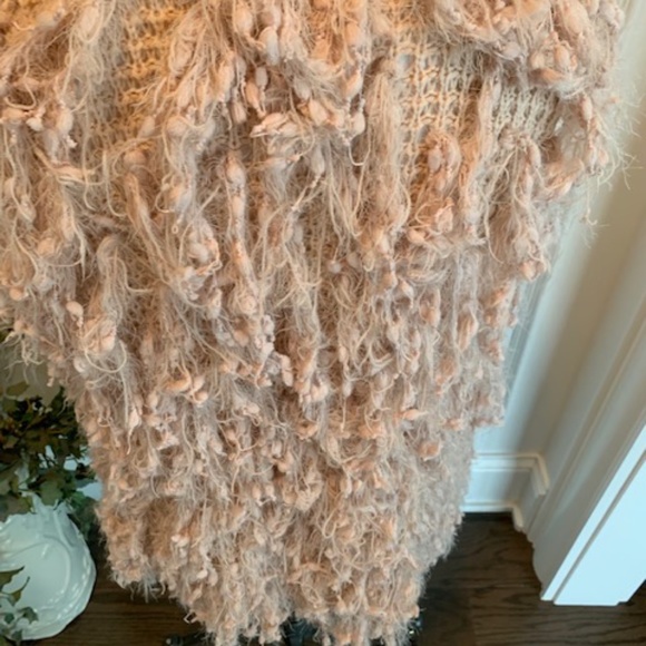 Shaggy Blush Colored Vest - Picture 6 of 12